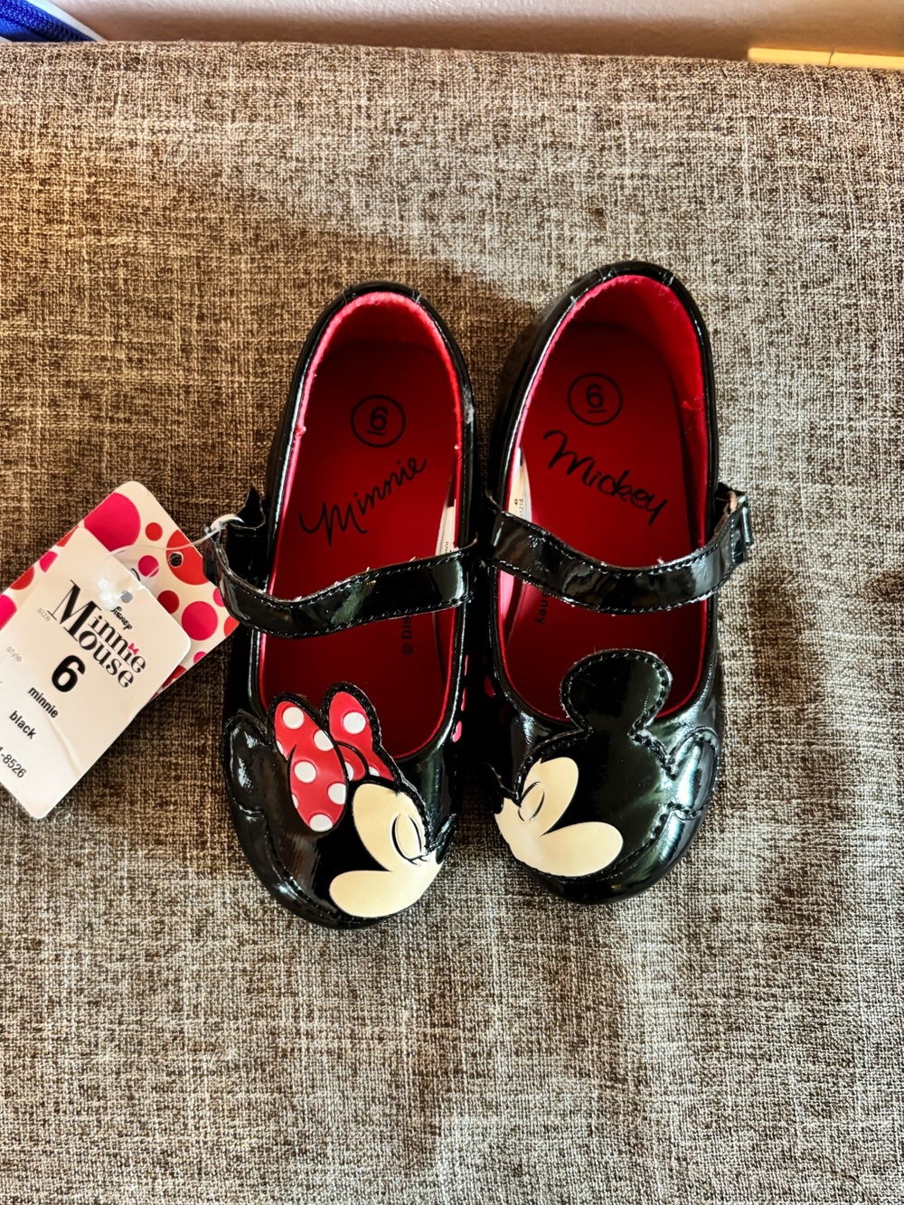 Minnie & Mickey kissing Black Mary Jane Shoes NWT